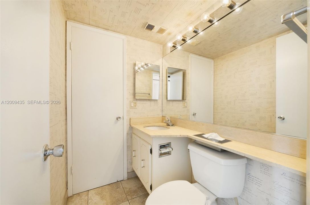 En Venta: $320,000 (1 camas, 1 baños, 768 Pies cuadrados)