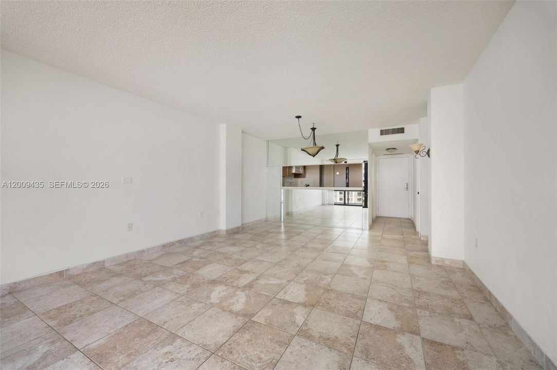 En Venta: $320,000 (1 camas, 1 baños, 768 Pies cuadrados)