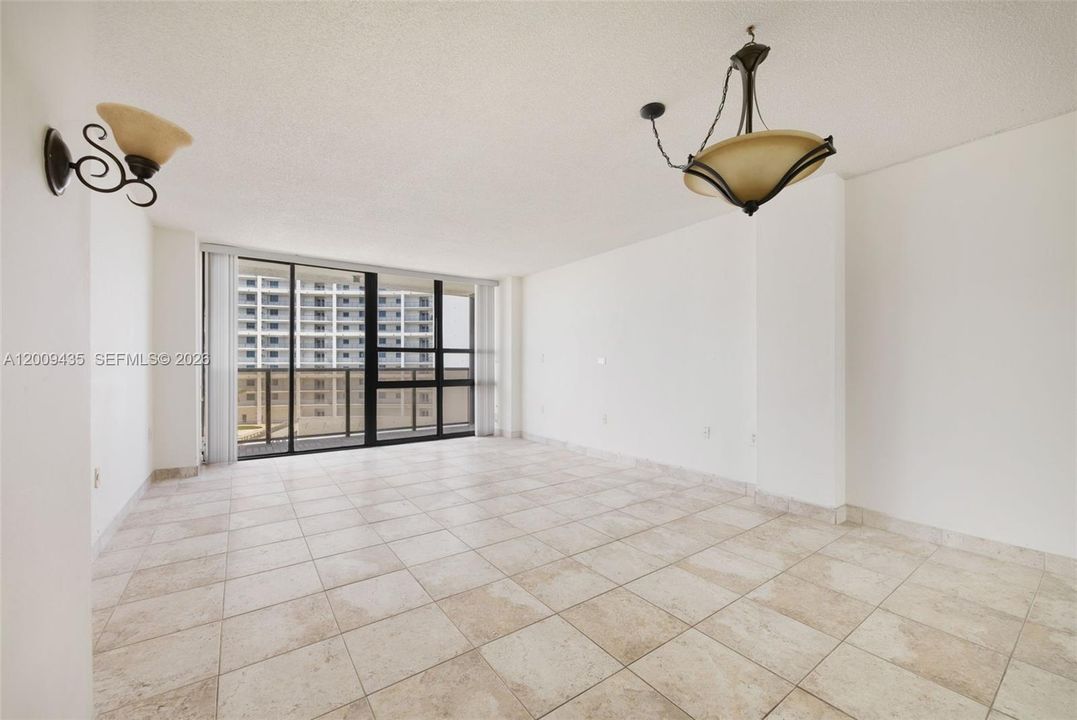 En Venta: $320,000 (1 camas, 1 baños, 768 Pies cuadrados)