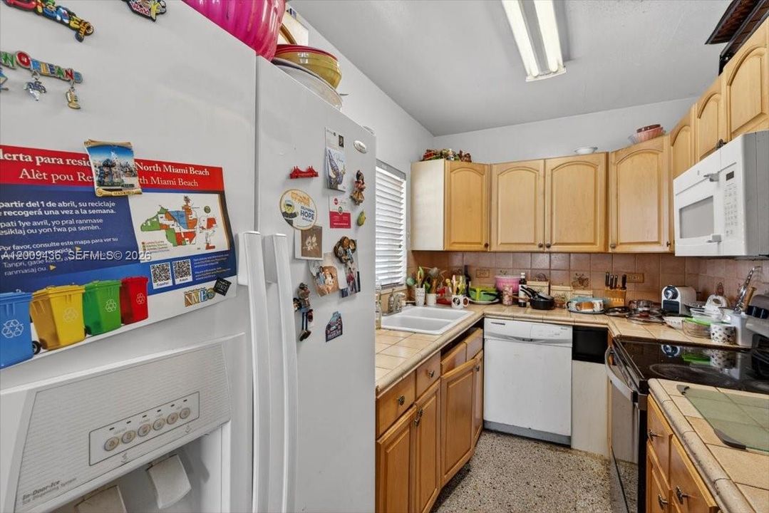 For Sale: $520,000 (4 beds, 2 baths, 1254 Square Feet)