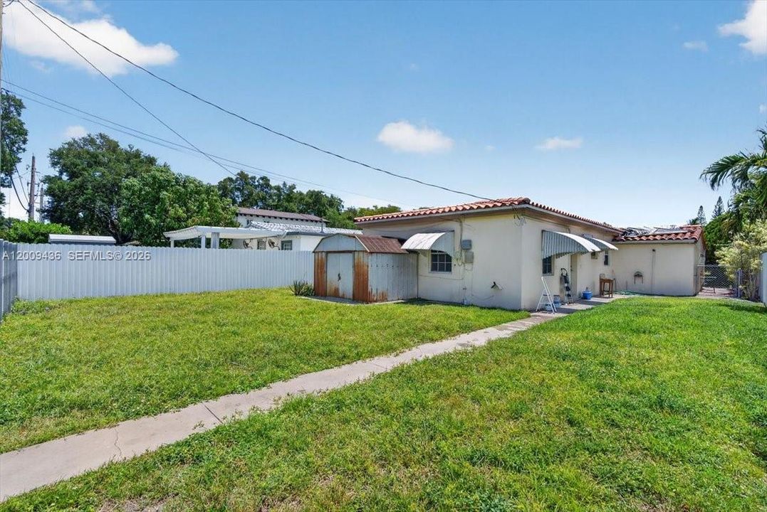 For Sale: $520,000 (4 beds, 2 baths, 1254 Square Feet)