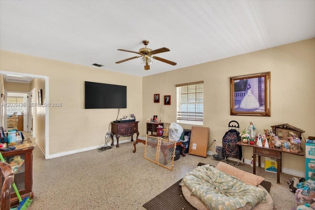For Sale: $520,000 (4 beds, 2 baths, 1254 Square Feet)