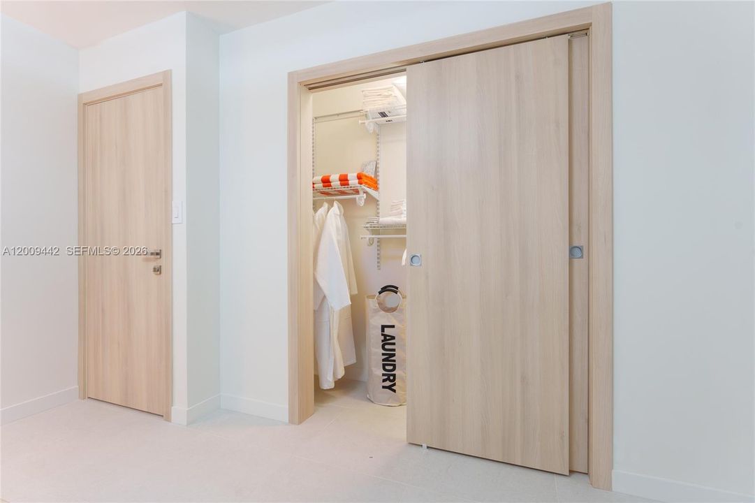 В аренду: $7,500 (3 спален, 2 ванн, 1806 Квадратных фут)