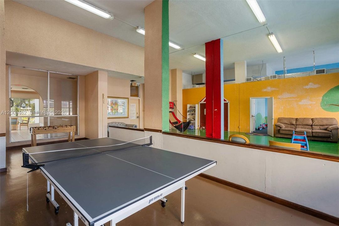 For Sale: $195,000 (2 beds, 2 baths, 1251 Square Feet)
