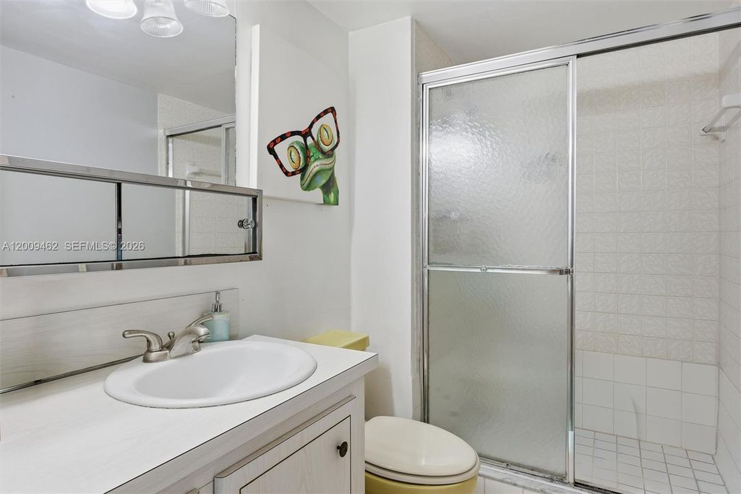 For Sale: $195,000 (2 beds, 2 baths, 1251 Square Feet)