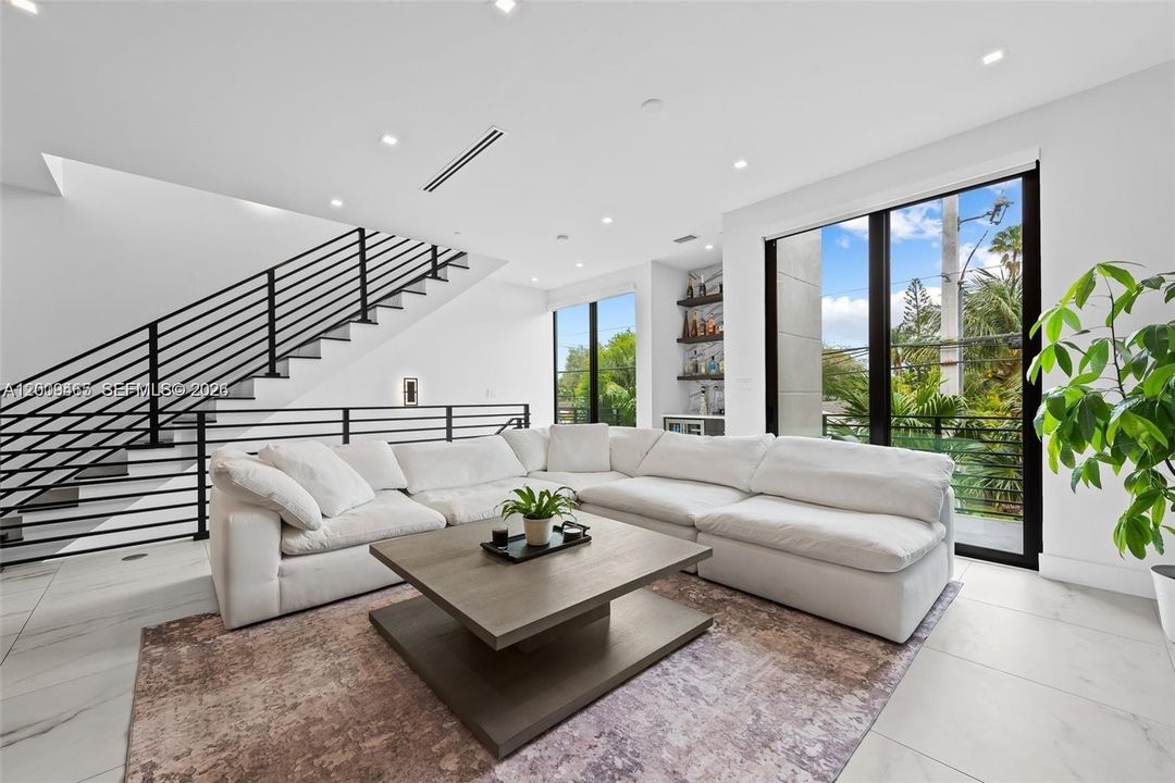En Venta: $1,019,000 (3 camas, 3 baños, 1988 Pies cuadrados)