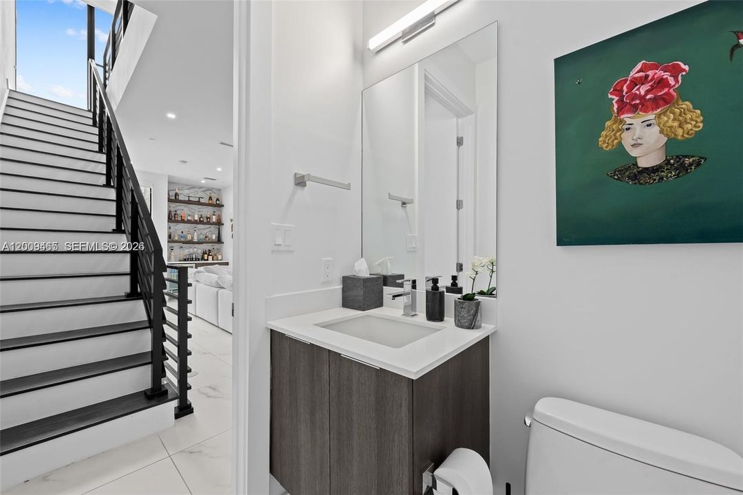 En Venta: $1,019,000 (3 camas, 3 baños, 1988 Pies cuadrados)