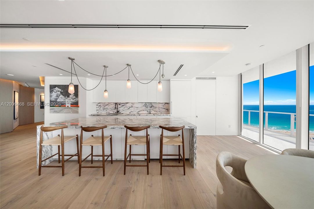 For Sale: $13,900,000 (3 beds, 3 baths, 2508 Square Feet)