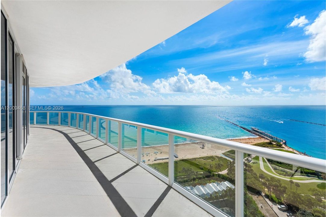 For Sale: $13,900,000 (3 beds, 3 baths, 2508 Square Feet)