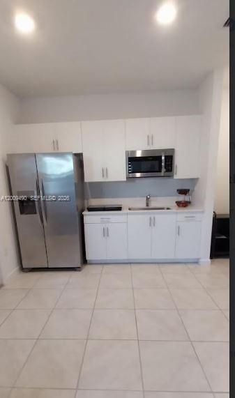 Recently Rented: $1,500 (1 beds, 1 baths, 3094 Square Feet)