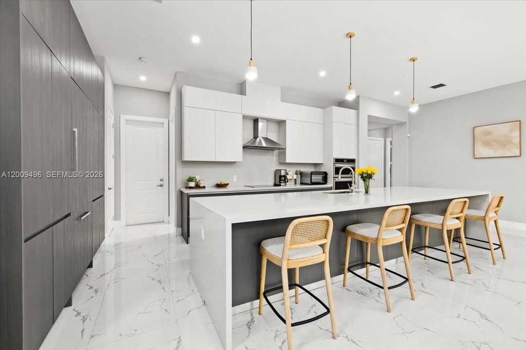Recently Rented: $9,950 (4 beds, 4 baths, 3179 Square Feet)