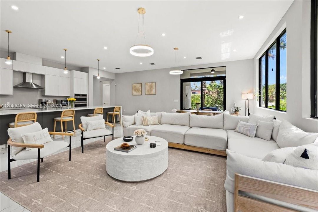 Recently Rented: $9,950 (4 beds, 4 baths, 3179 Square Feet)