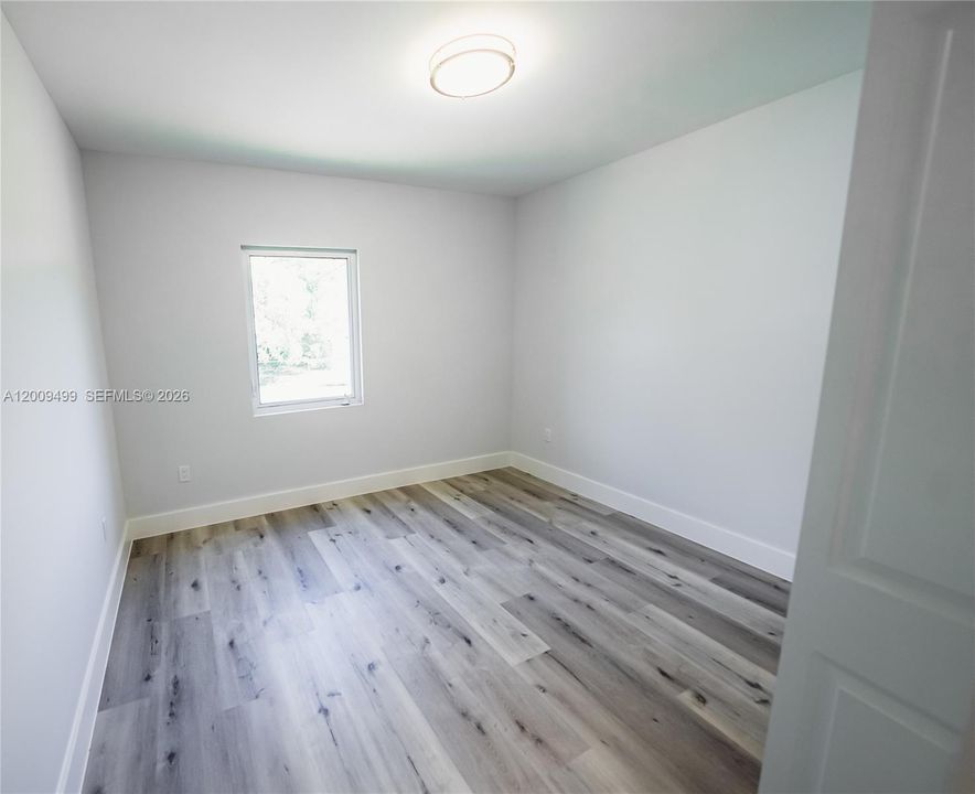 For Rent: $5,700 (3 beds, 2 baths, 1279 Square Feet)