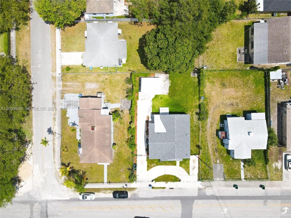 For Rent: $5,700 (3 beds, 2 baths, 1279 Square Feet)