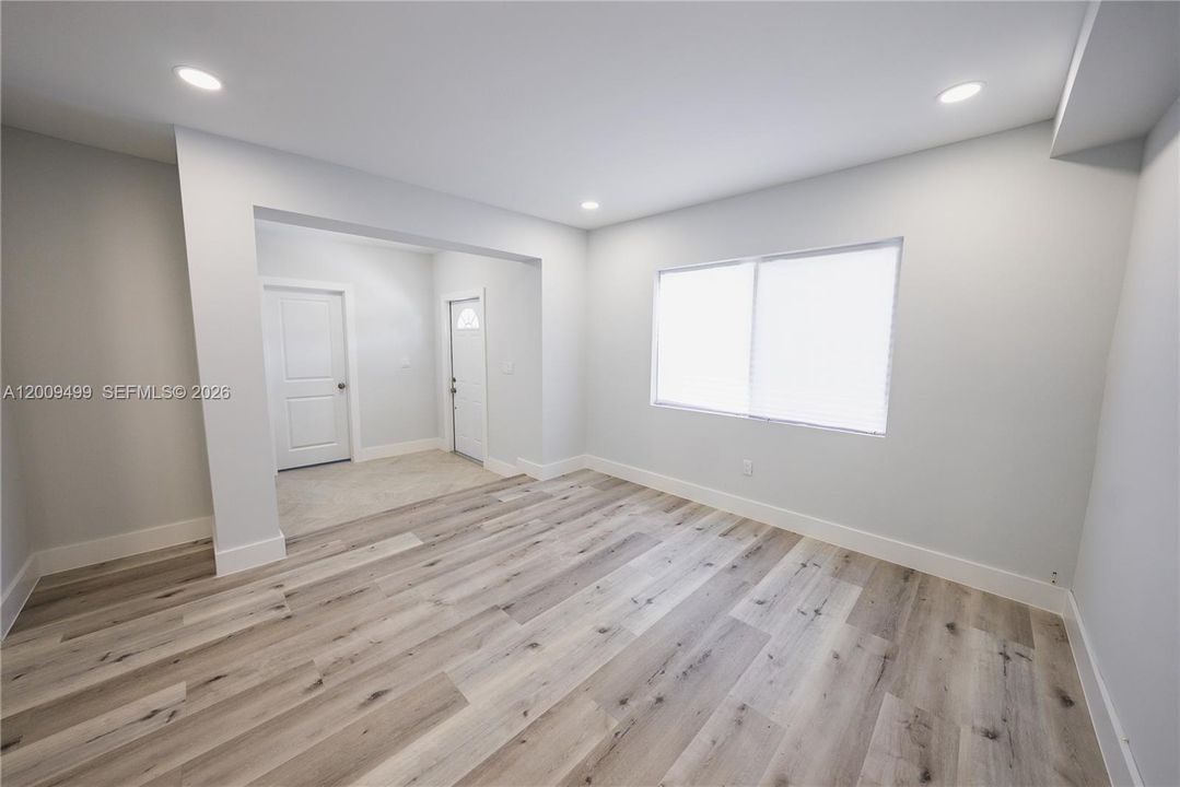For Rent: $5,700 (3 beds, 2 baths, 1279 Square Feet)