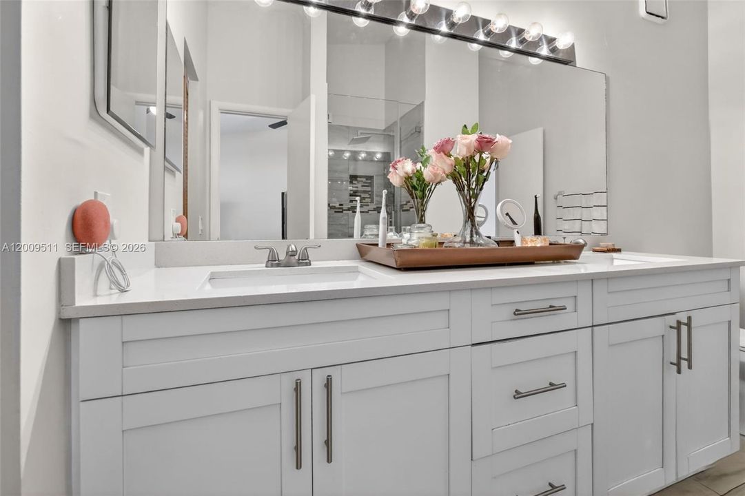 For Sale: $434,900 (3 beds, 2 baths, 1652 Square Feet)