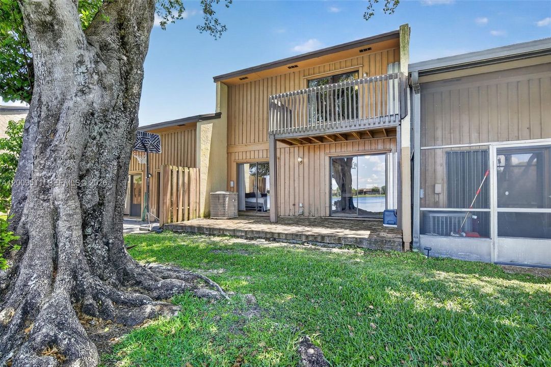 For Sale: $434,900 (3 beds, 2 baths, 1652 Square Feet)