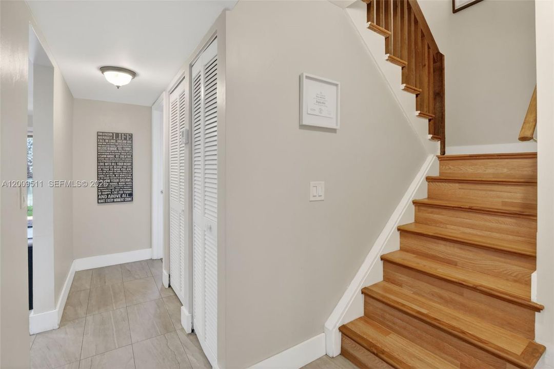 For Sale: $434,900 (3 beds, 2 baths, 1652 Square Feet)
