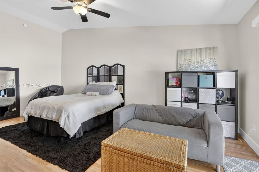 For Sale: $434,900 (3 beds, 2 baths, 1652 Square Feet)