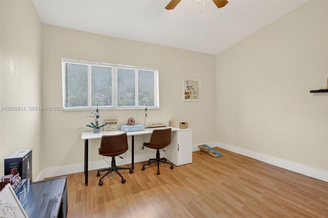 For Sale: $434,900 (3 beds, 2 baths, 1652 Square Feet)