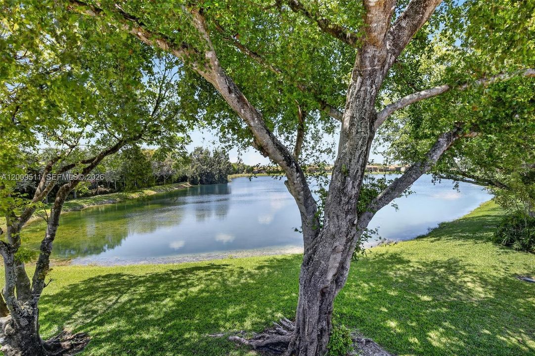 For Sale: $434,900 (3 beds, 2 baths, 1652 Square Feet)