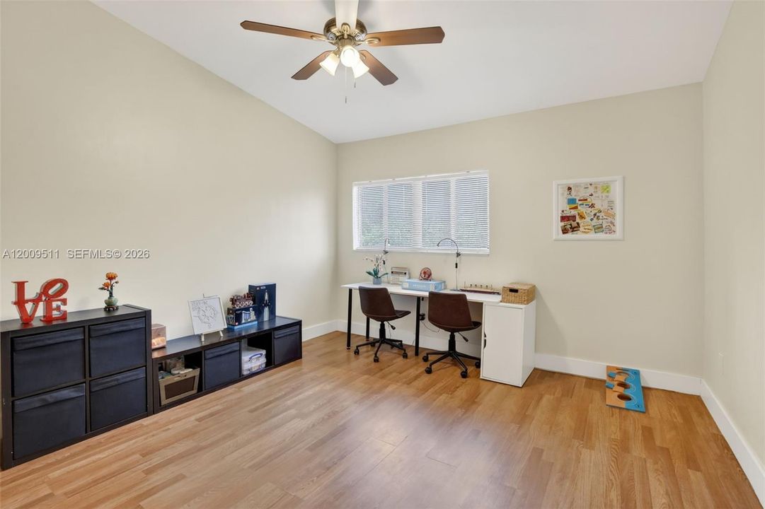 For Sale: $434,900 (3 beds, 2 baths, 1652 Square Feet)