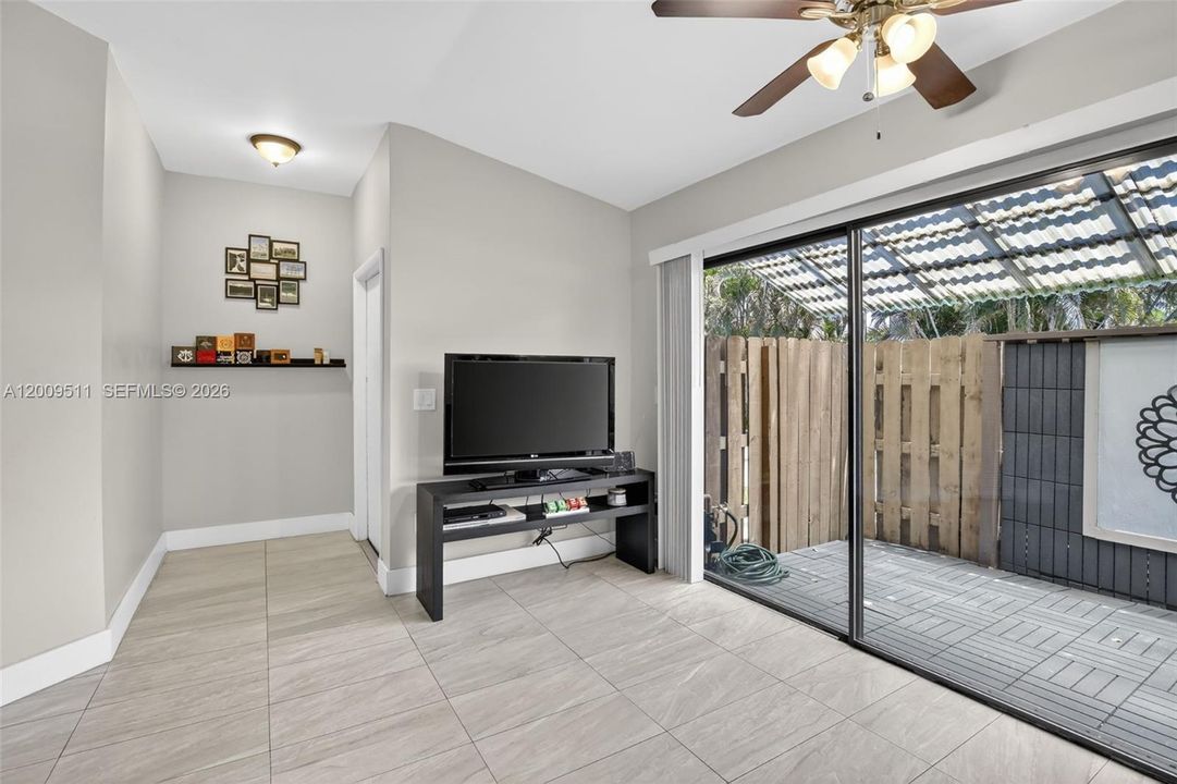 For Sale: $434,900 (3 beds, 2 baths, 1652 Square Feet)
