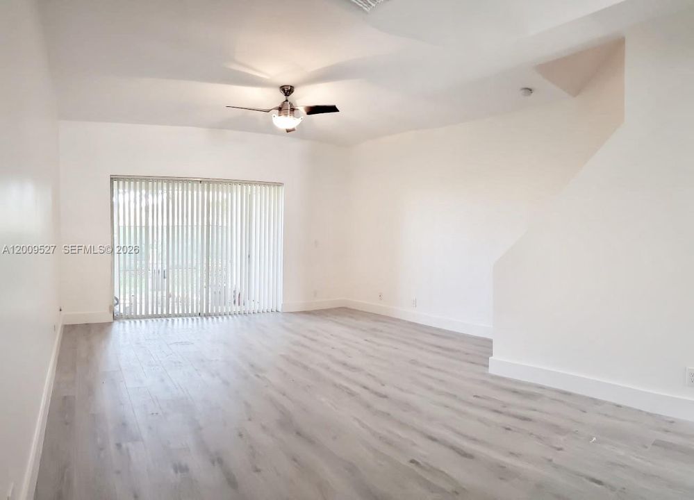 Activo con contrato: $2,650 (2 camas, 2 baños, 1110 Pies cuadrados)