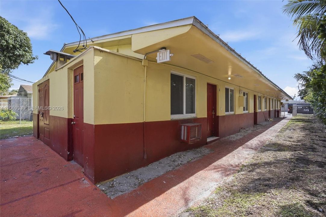 Activo con contrato: $875,000 (0 camas, 0 baños, 2956 Pies cuadrados)