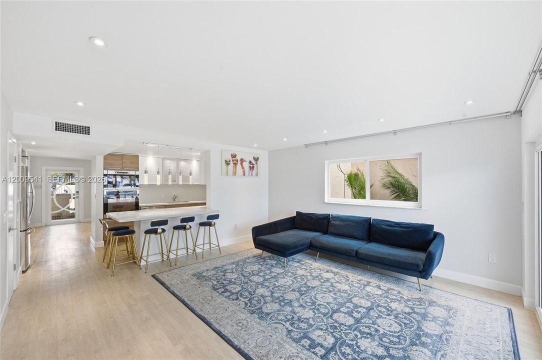 For Sale: $710,000 (3 beds, 2 baths, 1640 Square Feet)