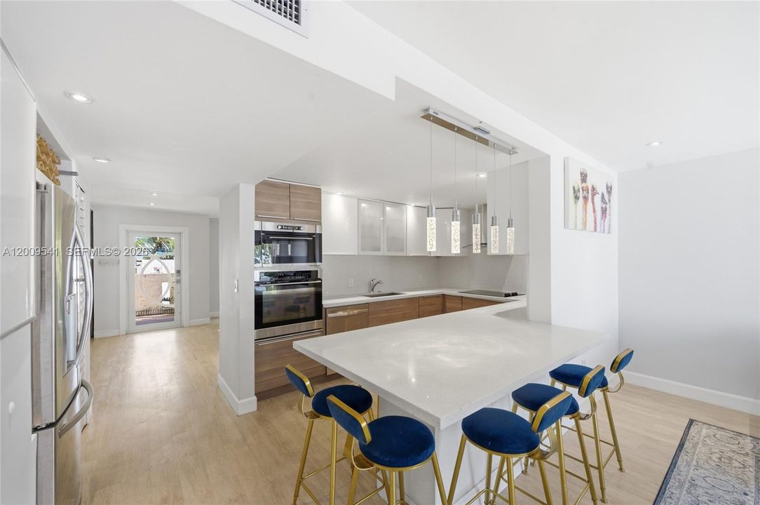 For Sale: $710,000 (3 beds, 2 baths, 1640 Square Feet)