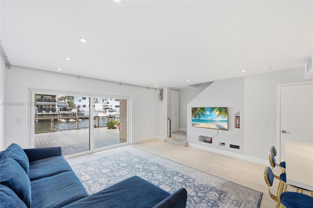 For Sale: $710,000 (3 beds, 2 baths, 1640 Square Feet)