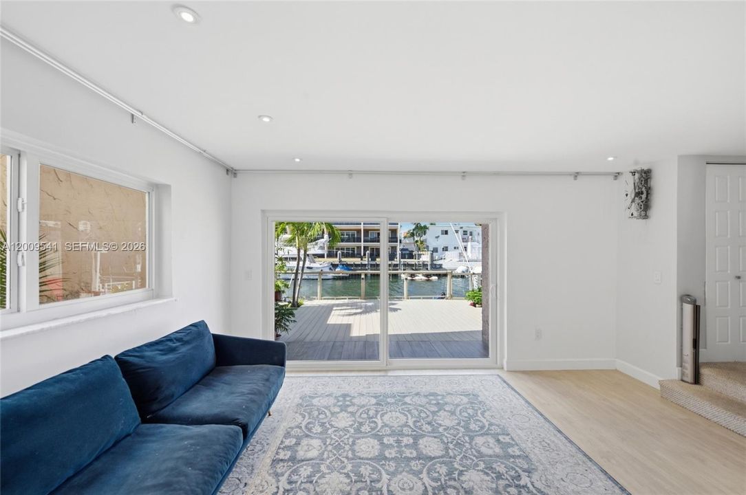 For Sale: $710,000 (3 beds, 2 baths, 1640 Square Feet)