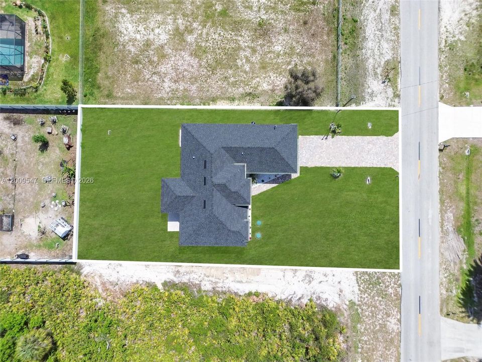Activo con contrato: $389,900 (4 camas, 3 baños, 1778 Pies cuadrados)