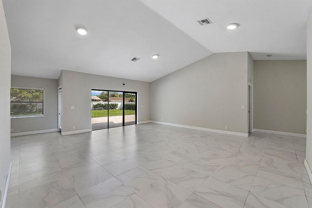 11461 nw 39th st_016