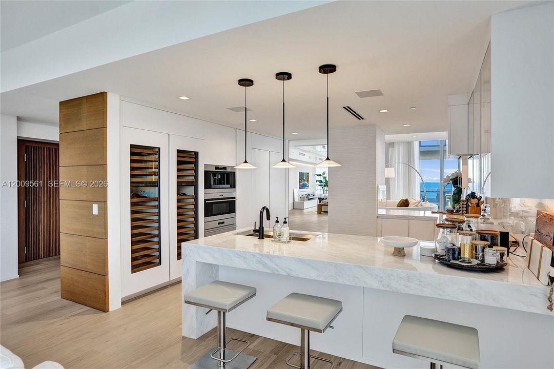 En Venta: $6,399,000 (3 camas, 5 baños, 3301 Pies cuadrados)