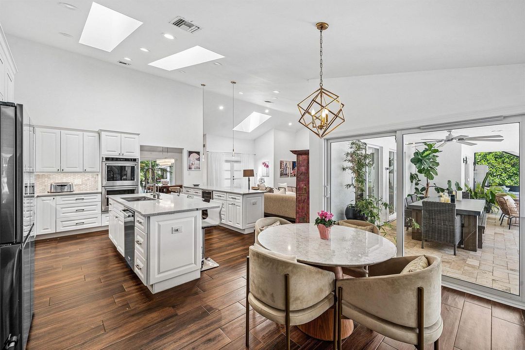 Breakfast area