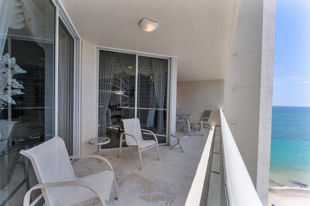 23-3200 N Ocean Blvd_023