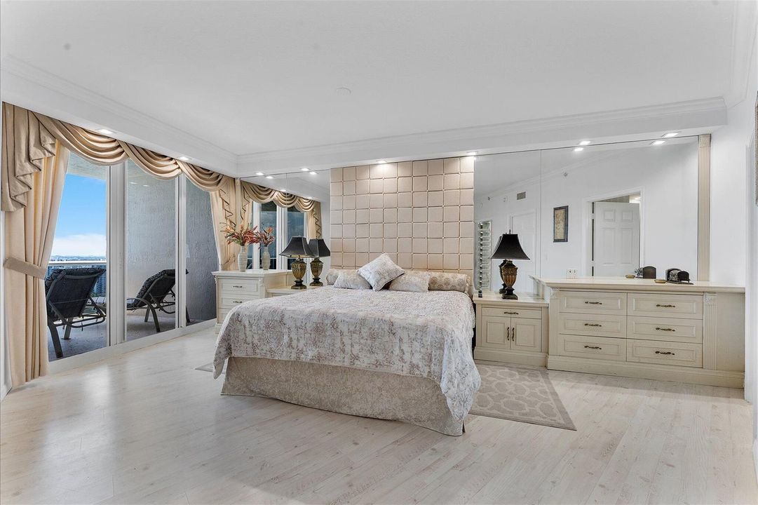 29-3200 N Ocean Blvd_029
