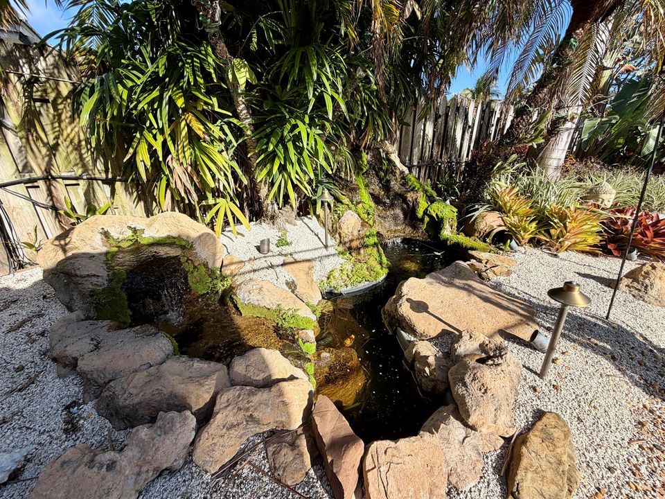 Pond/Water Feature