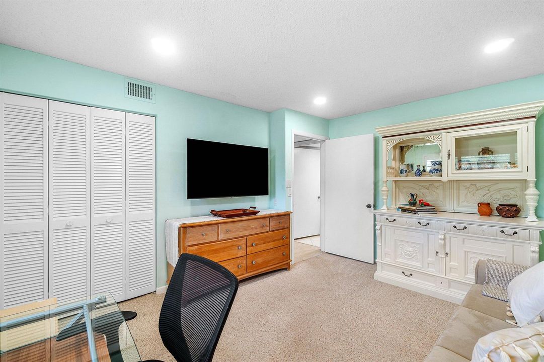 2nd Bedroom