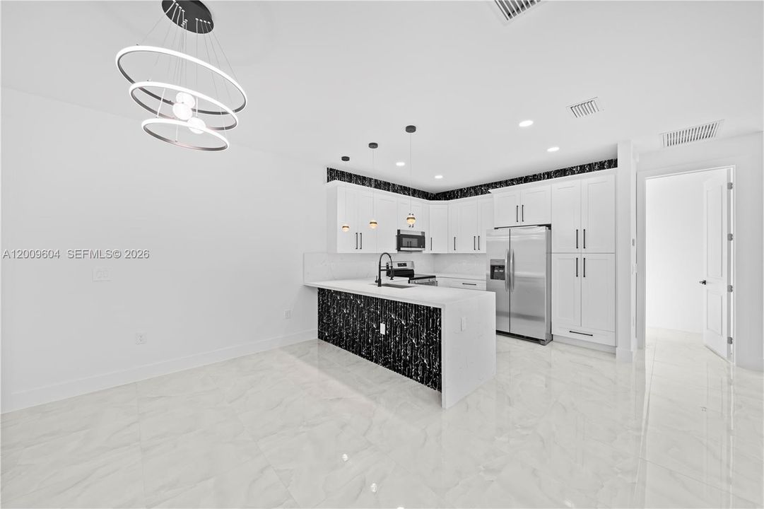 En Venta: $335,000 (3 camas, 2 baños, 0 Pies cuadrados)