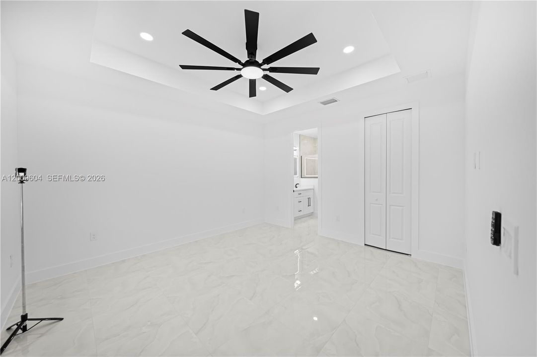 En Venta: $335,000 (3 camas, 2 baños, 0 Pies cuadrados)