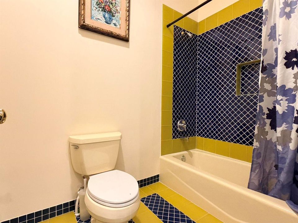 Guest Bathroom 2_2