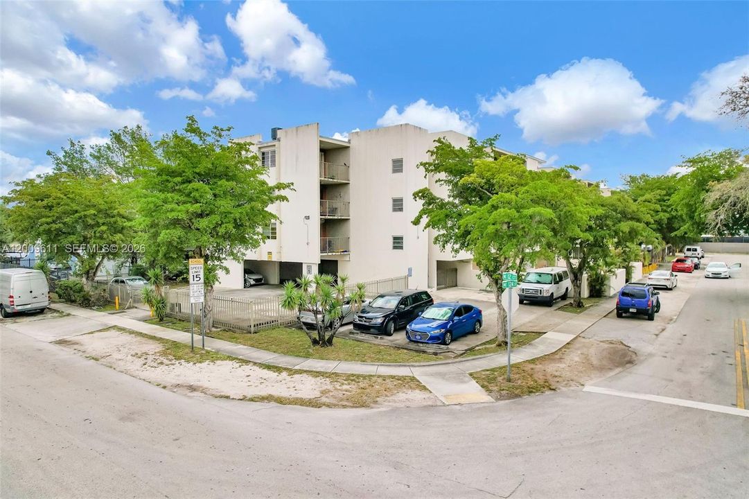 En Venta: $199,500 (2 camas, 1 baños, 815 Pies cuadrados)