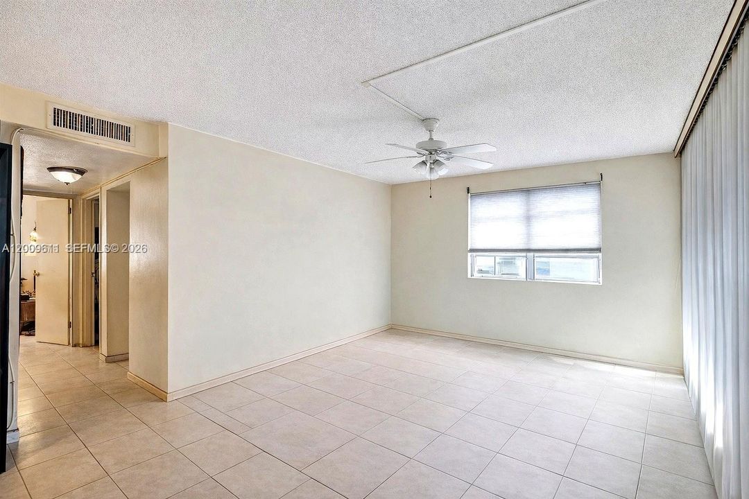 En Venta: $199,500 (2 camas, 1 baños, 815 Pies cuadrados)