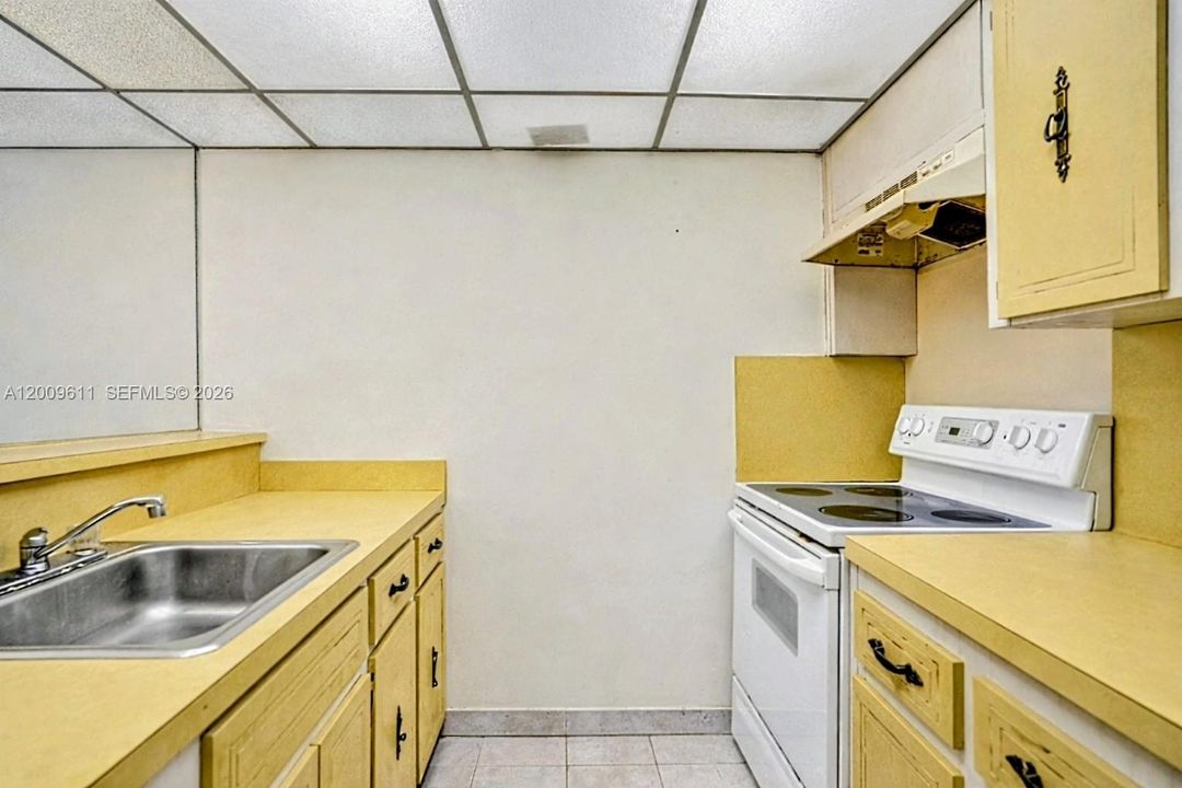 En Venta: $199,500 (2 camas, 1 baños, 815 Pies cuadrados)