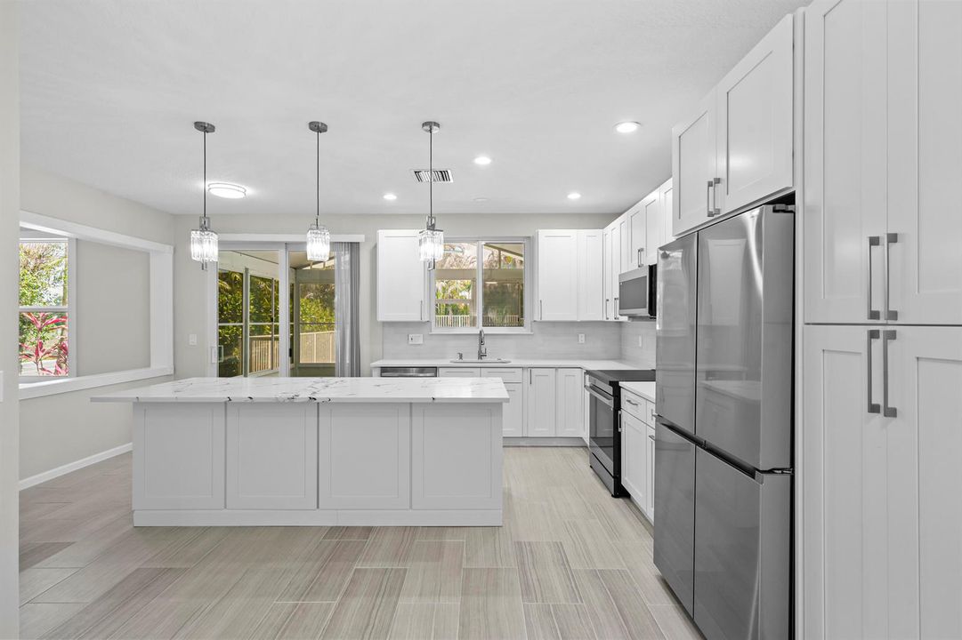 3189 SW Solitaire Palm Dr
