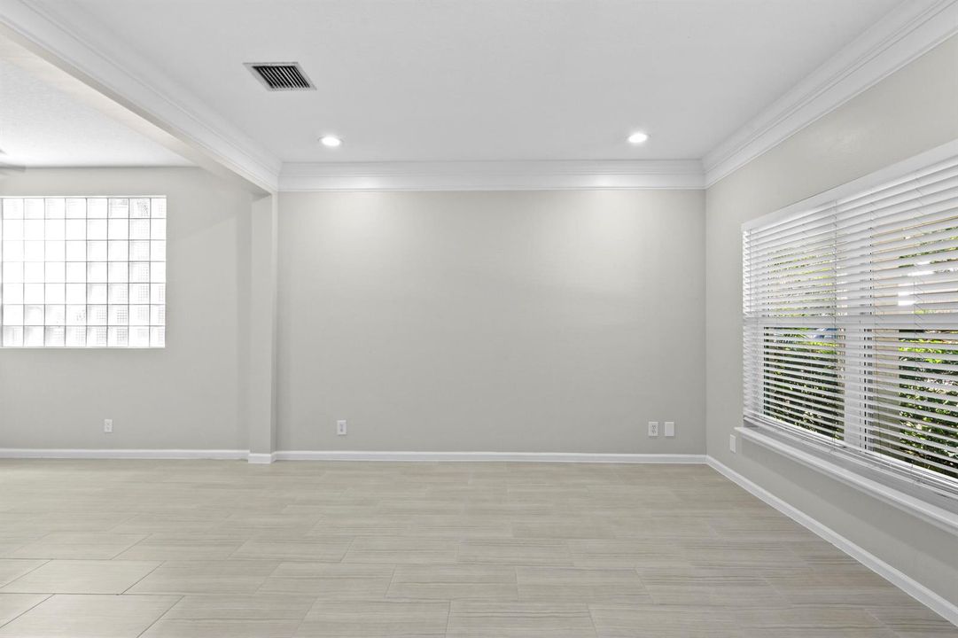 3189 SW Solitaire Palm Dr
