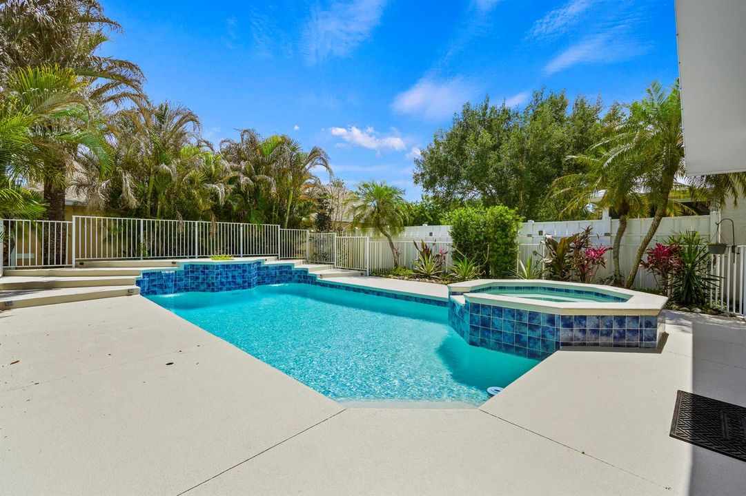 3189 SW Solitaire Palm Dr